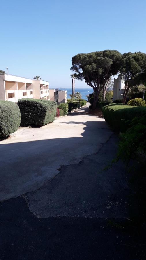 Bandol Nature Et Loisirs: Parking/ Piscine Exterior foto
